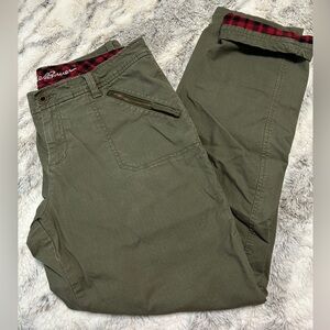 Eddie Bauer flannel lined workwear olive green pants with zip pockets size 8